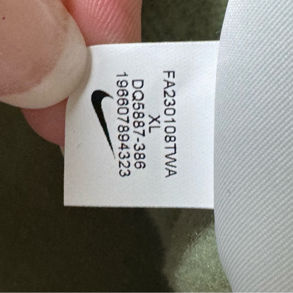 Nike Club Fleece Joggers Women’s XL Green NWOT - Picture 7 of 8